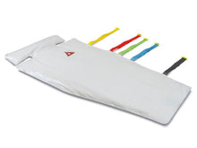 Charger l'image dans la galerie, Imagen del colchón de vacío Ergo Mat de PAX abierto con las correas