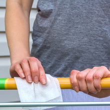 Cargar imagen en el visor de la galería, Caja de 12 toallitas húmedas higienizantes
