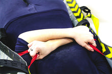 Cargar imagen en el visor de la galería, Imagen de las asas de agarre para la víctima de la lona de evacuación Wow